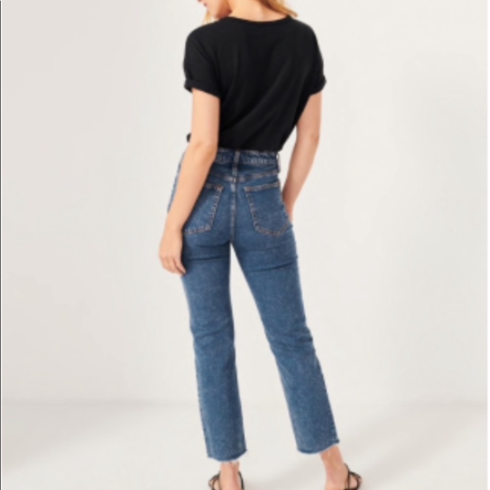 Abercrombie Zoe Natural Rise Ankle Straight Jean size 26 medium wash - Picture 3 of 7